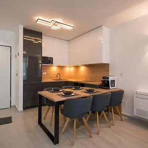  Apartment Astra