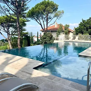 prestigious-residence-in-front-of-the-sea-2-bedroom.fr-provencehotel.com/